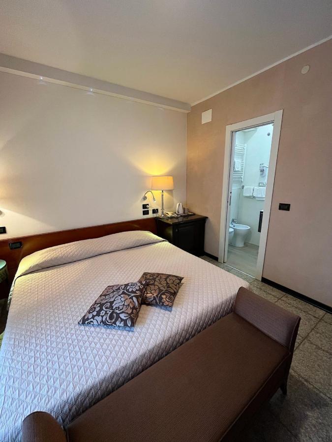 Hotel Regina Градо Екстер'єр фото