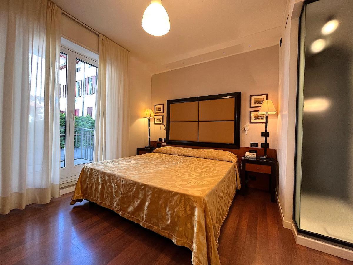 Hotel Regina Градо Екстер'єр фото