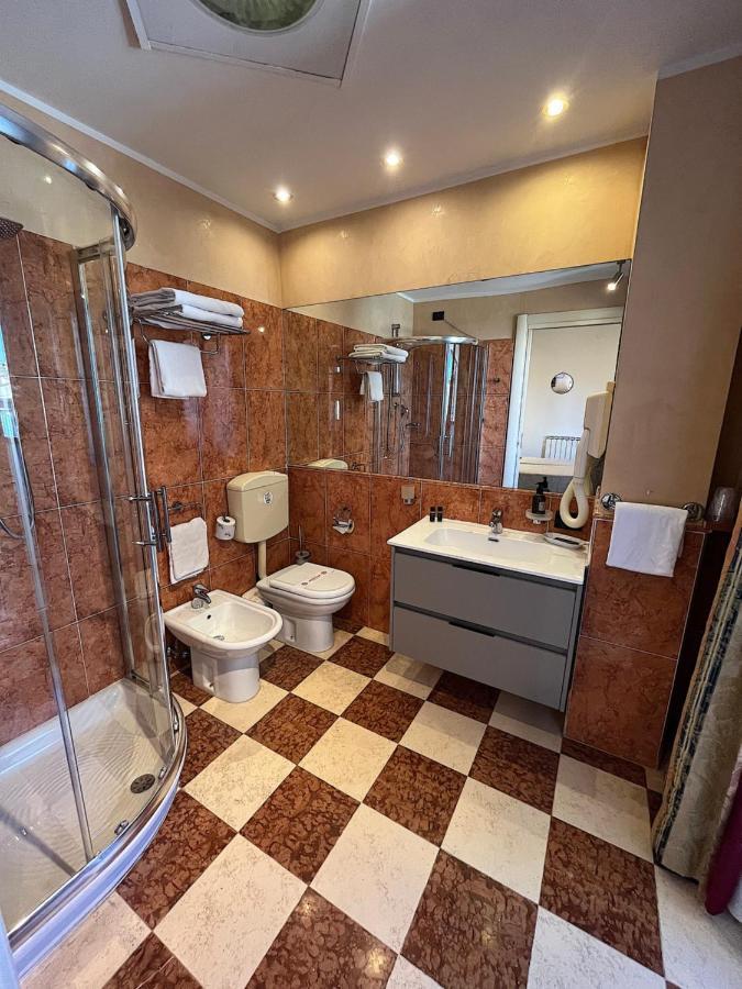 Hotel Regina Градо Екстер'єр фото