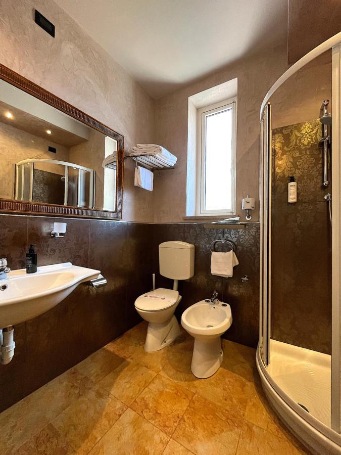 Hotel Regina Градо Екстер'єр фото