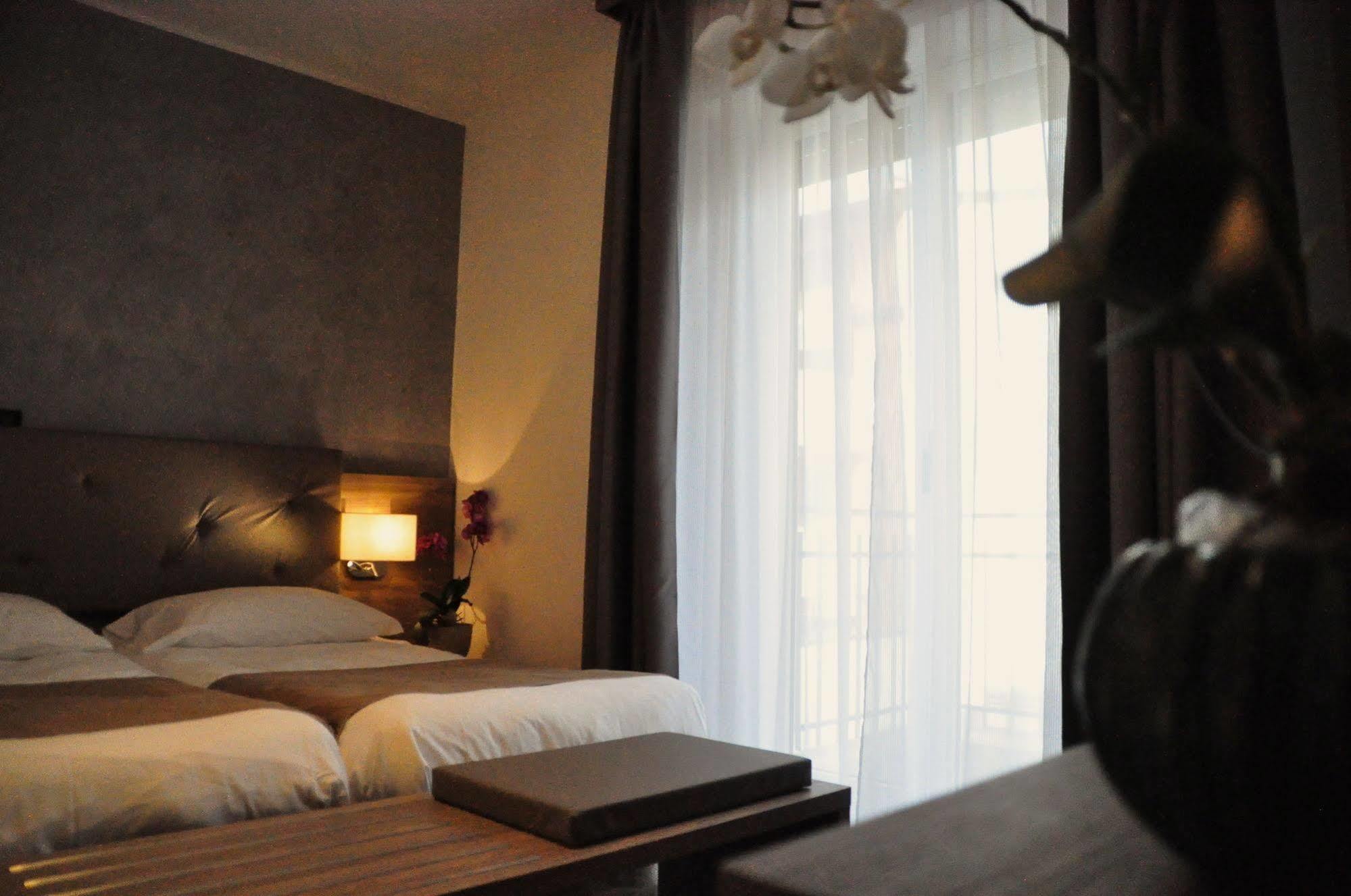 Hotel Regina Градо Екстер'єр фото