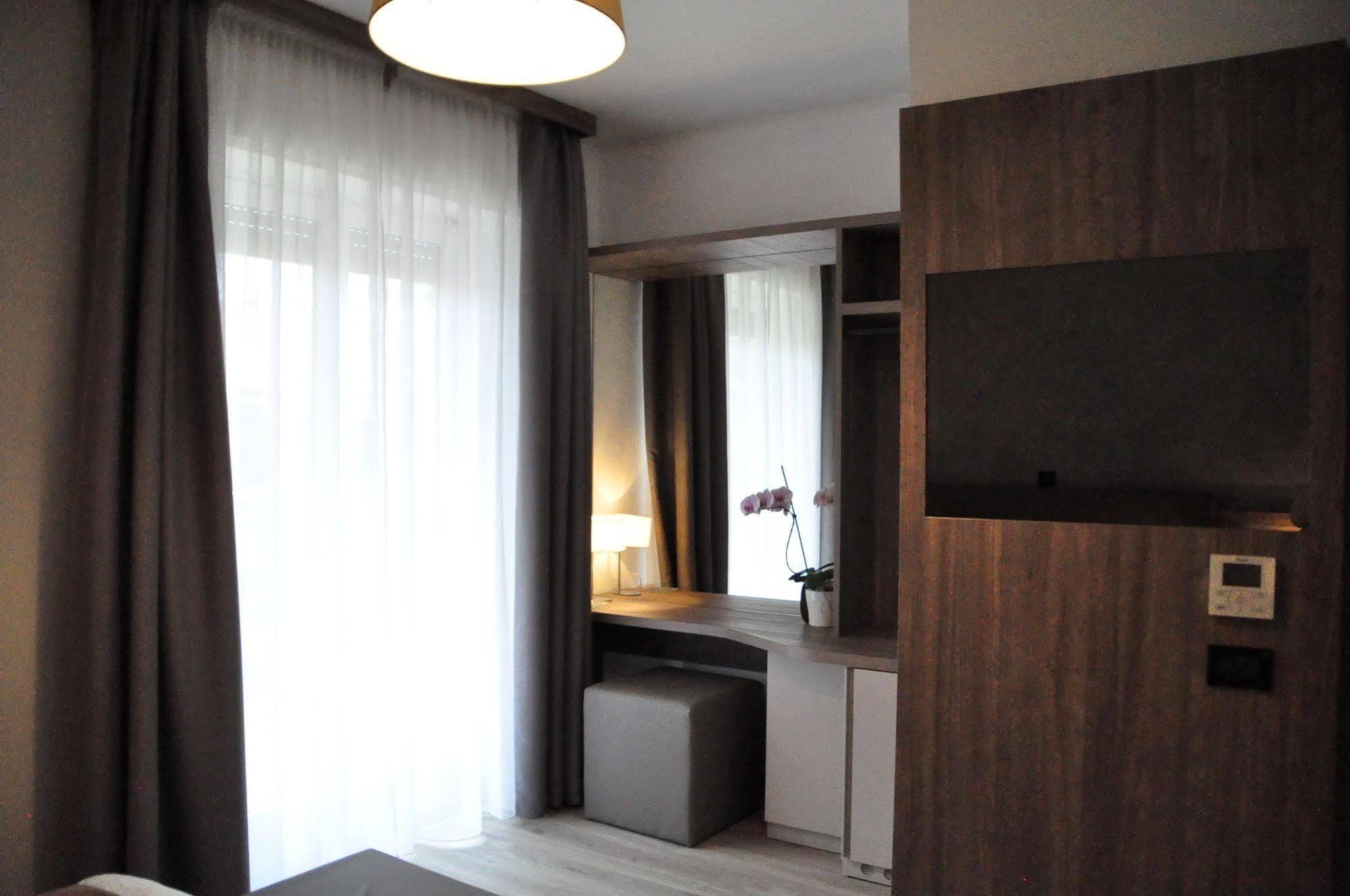 Hotel Regina Градо Екстер'єр фото