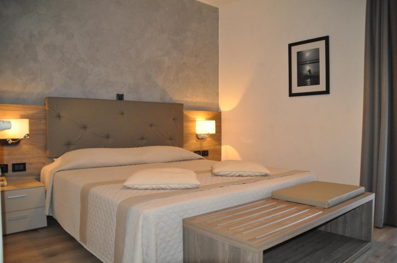 Hotel Regina Градо Екстер'єр фото